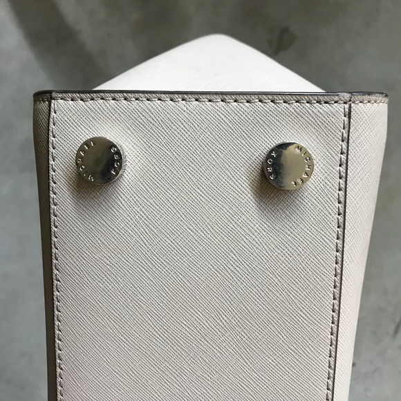 Michael Kors Selma Purse - Picture 5 of 7